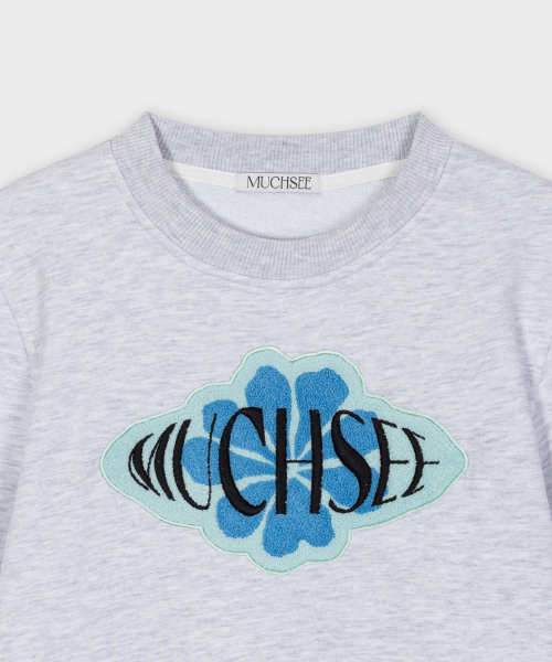 MUCHSEE(マチシー)の「Boucle Embroidery Sweatshirt(スウェット・レディース・ライトグレー・OS)」の3枚目の写真