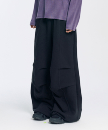 SLOW RECORD HOUSE（スローレコードハウス）の「ダブルピンタックワイドスウェットパンツ_ブラック（スウェットパンツ）」