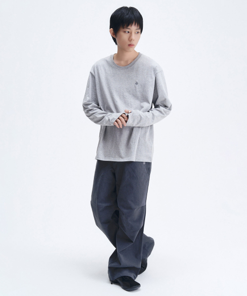 SLOW RECORD HOUSE（スローレコードハウス）の「フィンガーホールクロップロングスリーブ_グレー（Tシャツ/カットソー・レディース・その他・SMALL/LARGE/MEDIUM）」の6枚目の写真