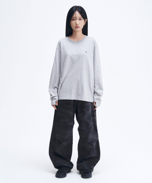 SLOW RECORD HOUSE（スローレコードハウス）の「フィンガーホールクロップロングスリーブ_グレー（Tシャツ/カットソー・レディース・その他・SMALL/LARGE/MEDIUM）」の7枚目の写真