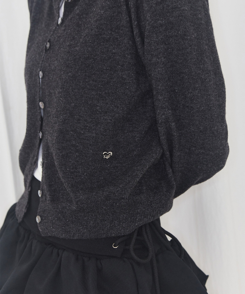 ALKI ALKA(アルキアルカ)の「Basic Round Cardigan (Charcoal)(カーディガン/ボレロ・レディース・チャコール・FREE)」の2枚目の写真