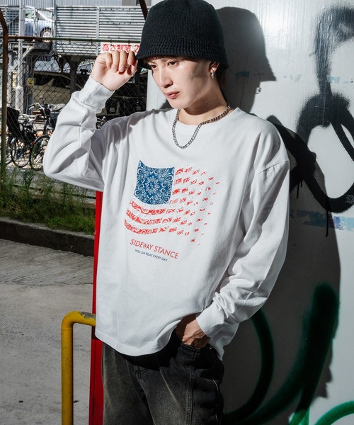 En serio TOKYO(エンソリオトーキョー)の「【SIDEWAYSTANCE】バンダナ星条旗長袖Tシャツ(Tシャツ/カットソー・メンズ・ブラック系1/ホワイト系1・SMALL/X-LARGE/MEDIUM)」の2枚目の写真