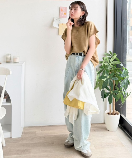classicalelf(クラシカルエルフ)の「風通しよく、暑い日も過ごしやすい。レーシージャガード フレンチスリーブ ドルマントップス(Tシャツ/カットソー・レディース・チャコール/ベージュ/アイボリー/ブラック/グレイッシュベージュ/ブルー・X-LARGE/SMALL/MEDIUM/LARGE)」の20枚目の写真