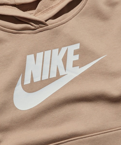 NIKE(ナイキ)の「NIKE/ナイキ N NSW CLUB FT HBR PO ブランドロゴ プルオーバーパーカー 2026年春夏(パーカー・キッズ・ベージュ・5/7)」の6枚目の写真