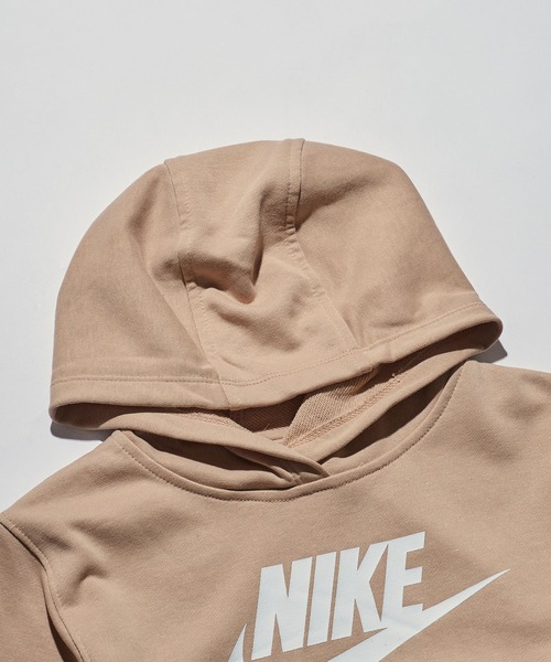 NIKE(ナイキ)の「NIKE/ナイキ N NSW CLUB FT HBR PO ブランドロゴ プルオーバーパーカー 2026年春夏(パーカー・キッズ・ベージュ・5/7)」の7枚目の写真