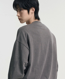 MOOVN（ムブン）の「オーバーサイズピグメントスウェットシャツカーキグレー（スウェット）」