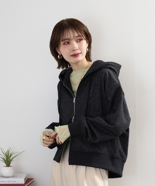 hunch(ハンチ)の「hunch ラメ裏毛ダブルジップフーディー(パーカー・レディース・チャコール/アイボリー/杢グレー・FREE)」の13枚目の写真