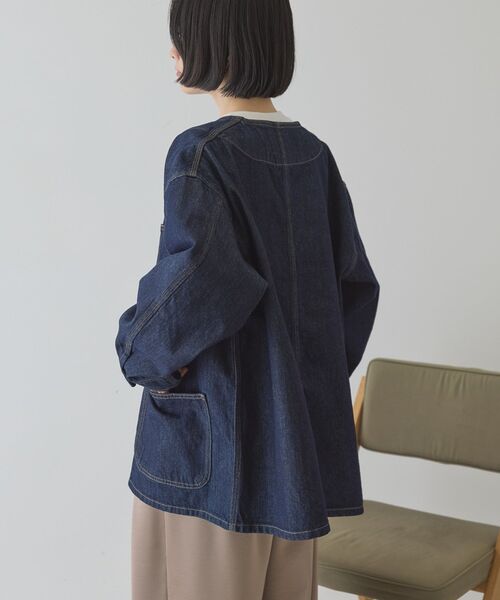 AMERICAN HOLIC(アメリカンホリック)の「ノーカラーデニムカバーオール(デニムジャケット・レディース・ライトインディゴブルー/ワンウォッシュ・M/L)」の20枚目の写真