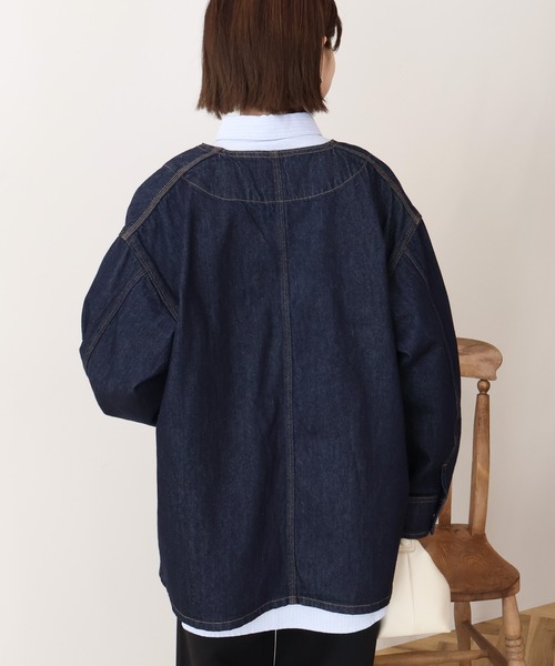 AMERICAN HOLIC(アメリカンホリック)の「ノーカラーデニムカバーオール(デニムジャケット・レディース・ライトインディゴブルー/ワンウォッシュ・M/L)」の11枚目の写真