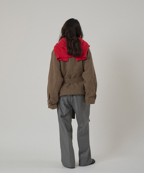 MUHET（ミュエータ）の「covered-button easy slacks pants / クルミボタンイージースラックスパンツ（スラックス・レディース・ベージュ/ネイビー/グレー・SMALL/MEDIUM/LARGE）」の22枚目の写真