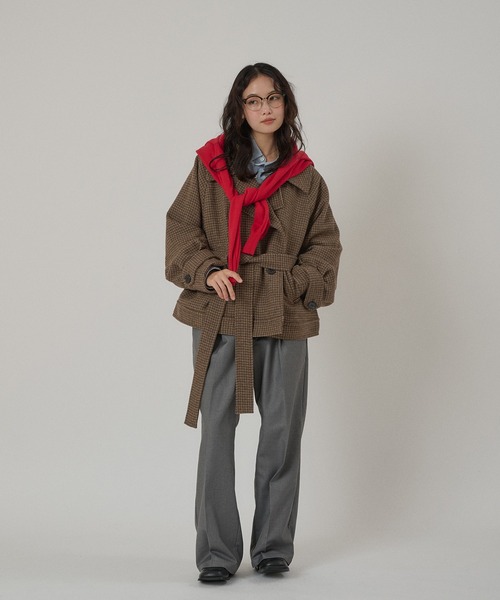 MUHET（ミュエータ）の「covered-button easy slacks pants / クルミボタンイージースラックスパンツ（スラックス・レディース・ベージュ/ネイビー/グレー・SMALL/MEDIUM/LARGE）」の20枚目の写真