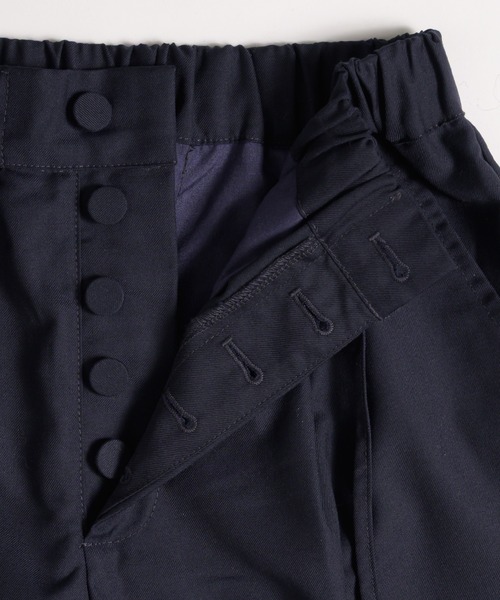 MUHET（ミュエータ）の「covered-button easy slacks pants / クルミボタンイージースラックスパンツ（スラックス・レディース・ベージュ/ネイビー/グレー・SMALL/MEDIUM/LARGE）」の4枚目の写真