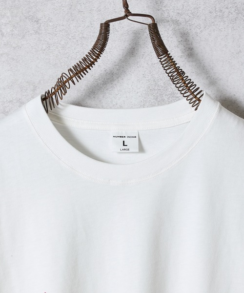 NUMBER (N)INE（ナンバーナイン）の「HAND PAINTED BASIC HEM PRINTED T-SHIRT / ハンドペイント ベーシック ワンポイント ロゴプリント Tシャツ（Tシャツ/カットソー・メンズ・ホワイト/グレー系その他2/ホワイト系その他2/グレー/ブラック/ブラック系その他2・M/L/XL）」の12枚目の写真