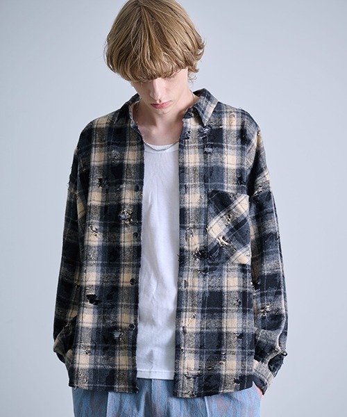 Revo.(レボ)の「Revo. グランジ ダメージ加工 ネルチェックシャツ 長袖(シャツ/ブラウス・メンズ・ネイビー/ブラウン/ブラック・2/1)」の2枚目の写真
