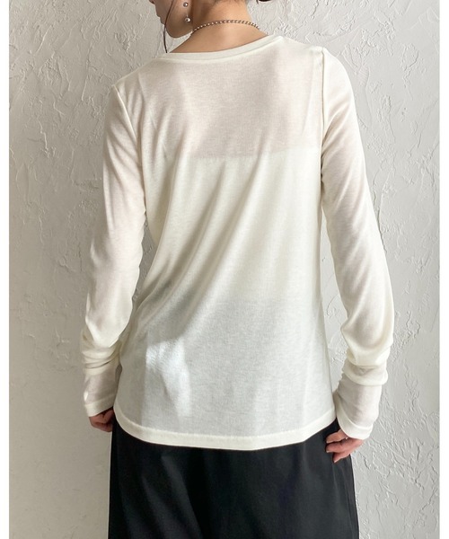 She's Closet（シーズクローゼット）の「クルーネック長袖 シアートップス ロングTシャツ（Tシャツ/カットソー・レディース・ホワイト/ライトグレー/ブラック・FREE）」の10枚目の写真