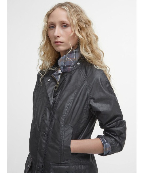 Barbour(バブアー)の「【BEADNELL / ビードネル】ワックス ジャケット(レディース)(テーラードジャケット・レディース・グリーン/ブラック・8/10)」の17枚目の写真
