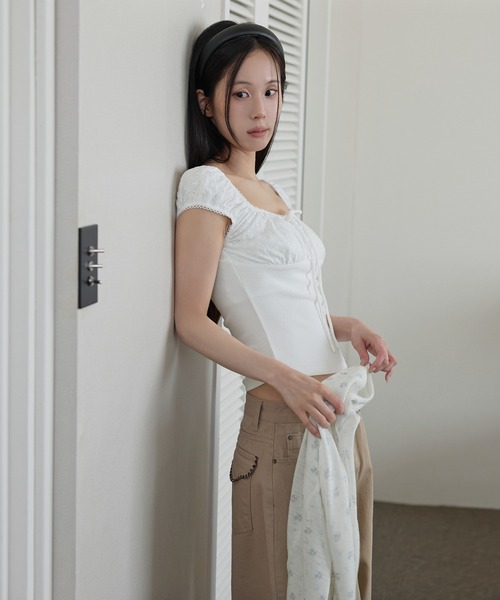 UNE MANSION(ユヌマンション)の「フラワージャガードラブリーリボンキャミソール(Tシャツ/カットソー・レディース・ブラウン/アイボリー/スカイブルー・FREE)」の6枚目の写真
