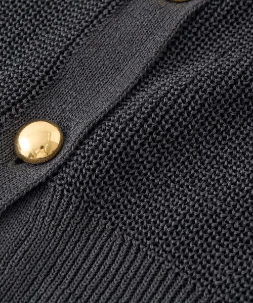 La boutique BonBon(ラブティックボンボン)の「【程よい抜け感】ギマコットン前後2WAY片畦ベスト(ニット/セーター・レディース・チャコールグレー/オフホワイト/レッド/グレイッシュベージュ・FREE)」の13枚目の写真