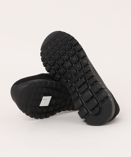 SKECHERS(スケッチャーズ)の「SKECHERS スケッチャーズ GRACEFUL-BLISS INTENT【超軽量】レディースバレエスニーカー スリッポン(グレースフル-ブリスインテント) 100962(スニーカー・レディース・ベージュ/ピンク/ブラック×ブラック・22.5cm/23.0cm/23.5cm/24.0cm/24.5cm/25.0cm)」の5枚目の写真