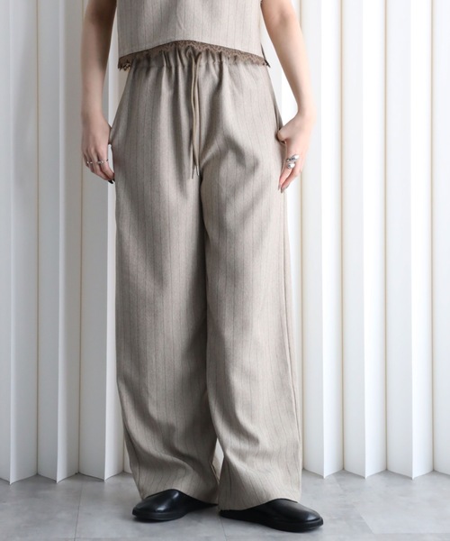 YENNA（イェンナ）の「ストライプ柄 レースウエストイージーワイドパンツ 【セットアップ対応】オケージョン（スラックス・レディース・チャコールグレー/ベージュ/グレイッシュベージュ・FT/F）」の21枚目の写真