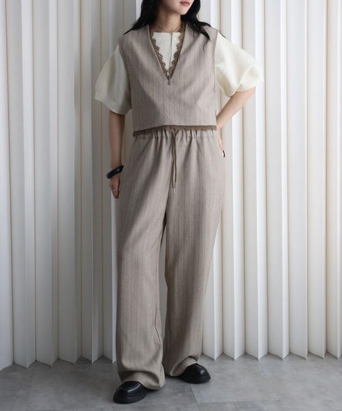 YENNA（イェンナ）の「ストライプ柄 レースウエストイージーワイドパンツ 【セットアップ対応】オケージョン（スラックス・レディース・チャコールグレー/ベージュ/グレイッシュベージュ・FT/F）」の14枚目の写真