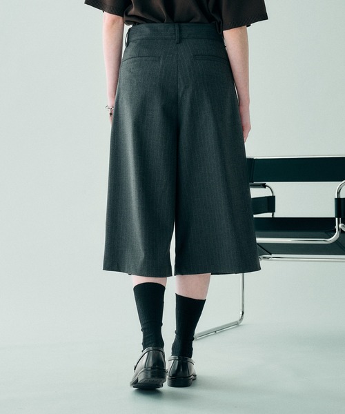 SELLE GLANT(セレグランテ)の「2-TUCK WIDE BAGGY HALF PANTS/2タックワイドバギーハーフパンツ(その他パンツ・メンズ・ブラック系/グレー系/ブラック・LARGE/MEDIUM/SMALL)」の12枚目の写真