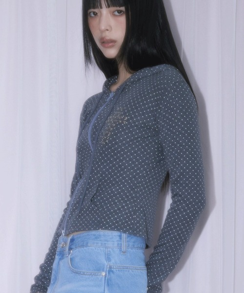 NIIER NOR（ニアノア）の「A'GEM/9 × .kom 『NIIER NOR/ニーアノア』 N-CROSS DOT HOOD ZIP-UP/Nクロスドットジップアップトップス（その他トップス・レディース・グレー/ブラック・FREE）」の5枚目の写真