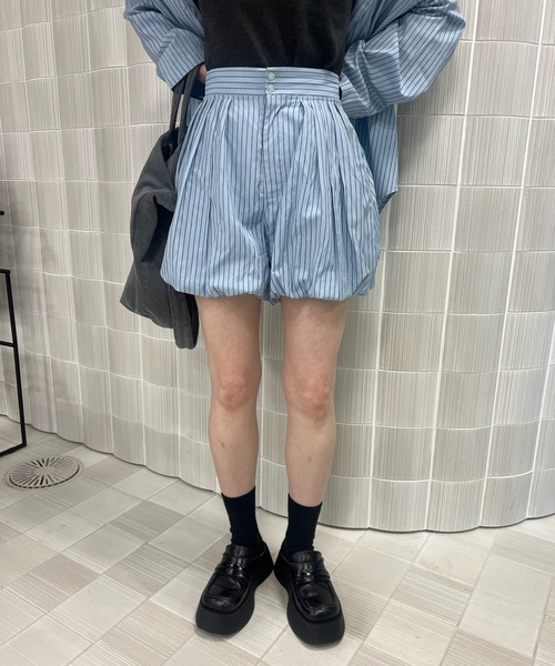 Ameri（アメリ）の「PINSTRIPE PUMPKIN PANTS（その他パンツ・レディース・ライトブルー/ピンク・MEDIUM/SMALL）」の9枚目の写真