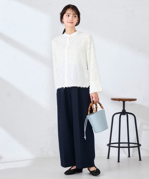 a.v.v(アーヴェヴェ)の「メッシュパンプス(パンプス・レディース・ブラック/ゴールド・23.5/24.5)」の14枚目の写真