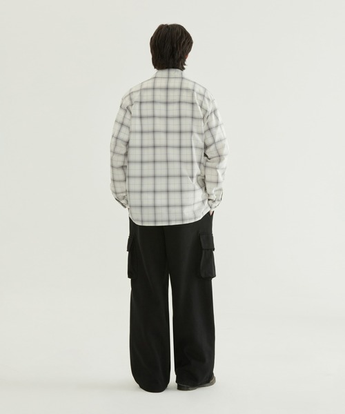 COVERNAT(カバーナット)の「OMBRE CHECK SHIRT(ポロシャツ・メンズ・ネイビー/アイボリー・X-LARGE/LARGE/MEDIUM/SMALL)」の5枚目の写真