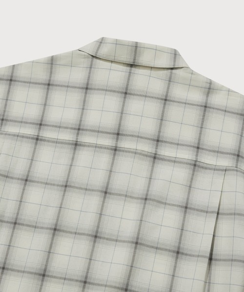 COVERNAT(カバーナット)の「OMBRE CHECK SHIRT(ポロシャツ・メンズ・ネイビー/アイボリー・X-LARGE/LARGE/MEDIUM/SMALL)」の11枚目の写真