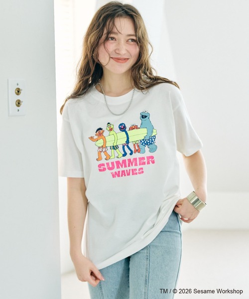 SESAME STREET(セサミストリート)の「【セサミストリート/SESAME STREET】サーフフォトプリントTシャツ(ELMO&FRIENDS)(Tシャツ/カットソー・レディース・グレー/エメラルド/オフホワイト・LL/3L/M/L)」の17枚目の写真