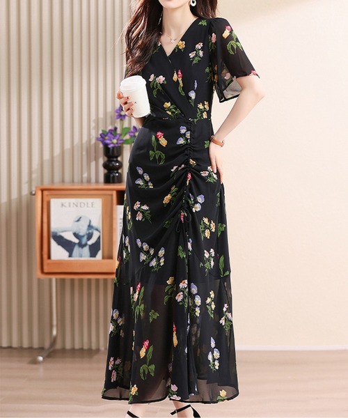 CHUL(チュル)の「フラワープリントシアーワンピース(ワンピース・レディース・ブラック・XX-LARGE/X-LARGE/LARGE/MEDIUM)」の3枚目の写真