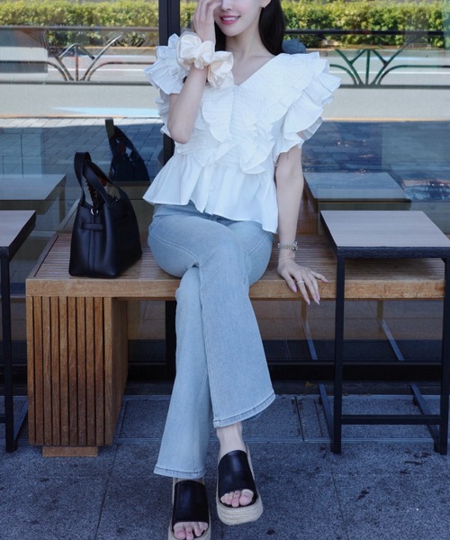 ACYM（アシーム）の「デコラティブフリルブラウス（シャツ/ブラウス・レディース・ブラック/アイボリー・FREE）」の3枚目の写真