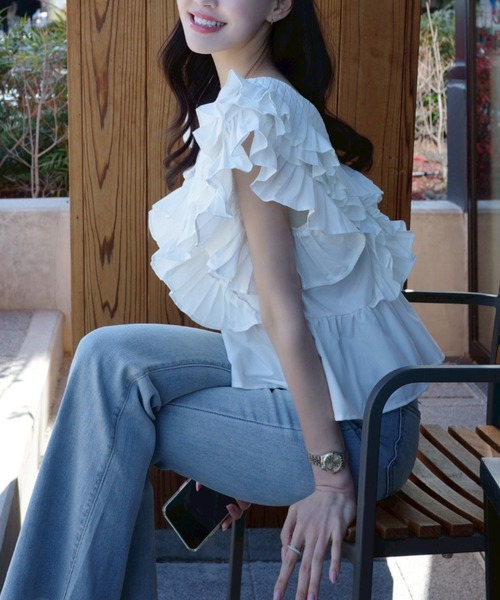 ACYM（アシーム）の「デコラティブフリルブラウス（シャツ/ブラウス・レディース・ブラック/アイボリー・FREE）」の4枚目の写真