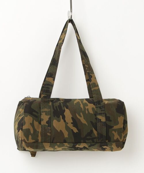 Chick（チック）の「All-over print shoulder bag with star-shaped accents / 星形アクセサリー付き 総柄 ショルダーバッグ 2026年春夏（ショルダーバッグ・レディース・カモフラージュ/アニマル・ONE SIZE）」の14枚目の写真