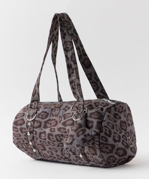 Chick（チック）の「All-over print shoulder bag with star-shaped accents / 星形アクセサリー付き 総柄 ショルダーバッグ 2026年春夏（ショルダーバッグ・レディース・カモフラージュ/アニマル・ONE SIZE）」の3枚目の写真