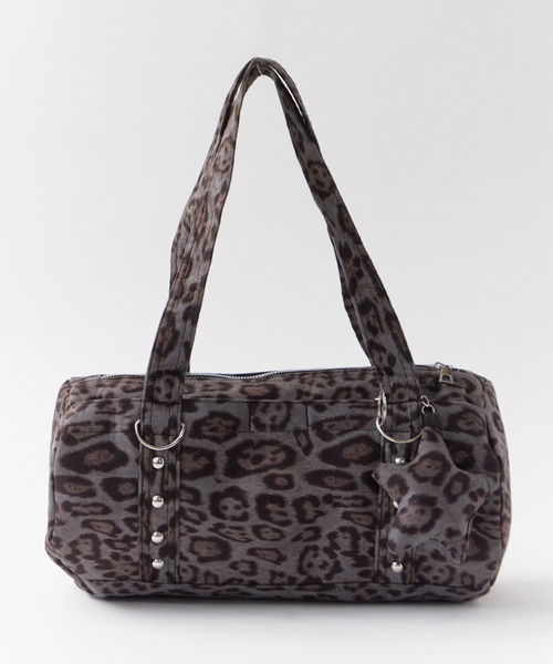 Chick(チック)の「All-over print shoulder bag with star-shaped accents / 星形アクセサリー付き 総柄 ショルダーバッグ 秋 秋服 2026年秋冬(ショルダーバッグ・レディース・カモフラージュ/アニマル・ONE SIZE)」の11枚目の写真
