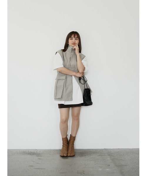 Katrin TOKYO(カトリーントーキョー)の「stand collar vest(ベスト・レディース・グリーン/グレー系/チャコールグレー・XS/FREE)」の4枚目の写真