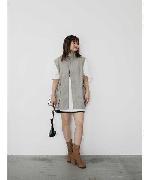 Katrin TOKYO(カトリーントーキョー)の「stand collar vest(ベスト・レディース・グリーン/グレー系/チャコールグレー・XS/FREE)」の5枚目の写真