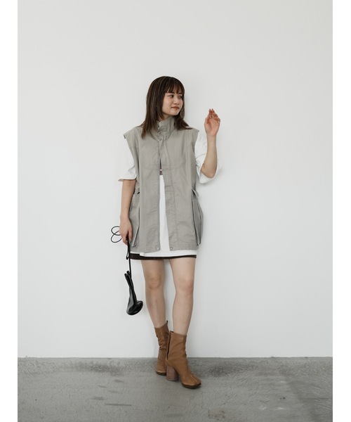 Katrin TOKYO(カトリーントーキョー)の「stand collar vest(ベスト・レディース・グリーン/グレー系/チャコールグレー・XS/FREE)」の6枚目の写真