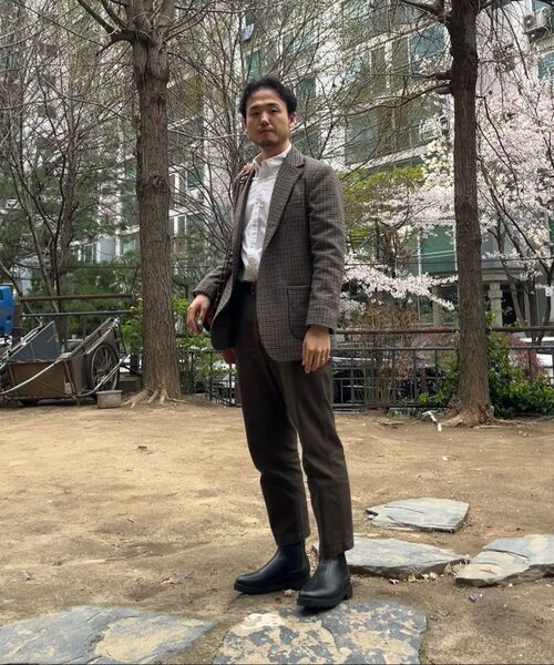 MUSINSA STANDARD（ムシンサスタンダード）の「ベージュサテンテーパードオフィサーパンツ[ブラウン]（その他パンツ・メンズ・その他・26/27/28/29/30/31/32/33/34/36/38/40）」の11枚目の写真