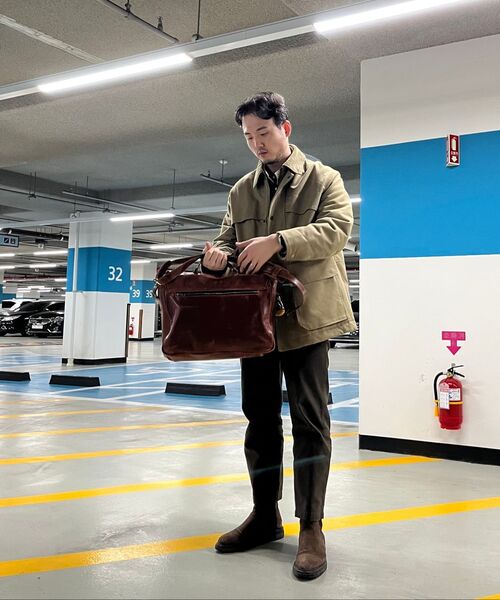 MUSINSA STANDARD（ムシンサスタンダード）の「ベージュサテンテーパードオフィサーパンツ[ブラウン]（その他パンツ・メンズ・その他・26/27/28/29/30/31/32/33/34/36/38/40）」の12枚目の写真