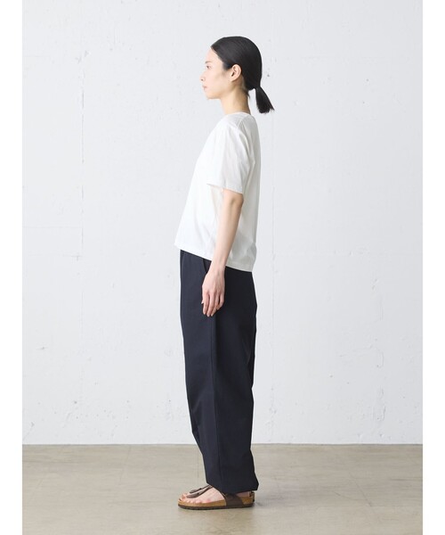 MidiUmi(ミディウミ)の「MidiUmi Vネックプルオーバー(Tシャツ/カットソー・レディース・オフホワイト/ブラック/レッド/ブルー・FREE)」の21枚目の写真