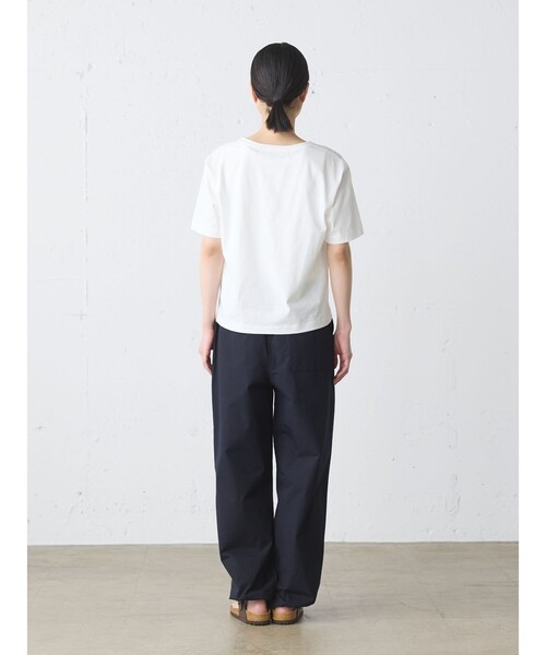 MidiUmi(ミディウミ)の「MidiUmi Vネックプルオーバー(Tシャツ/カットソー・レディース・オフホワイト/ブラック/レッド/ブルー・FREE)」の20枚目の写真