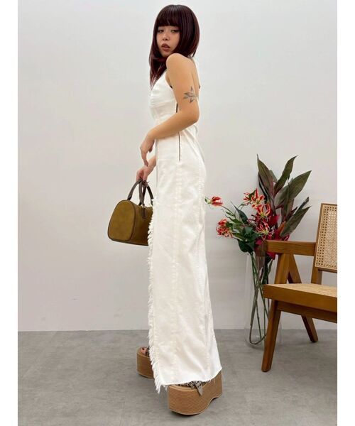 EVRIS(エヴリス)の「ホルターネックデニムロングワンピース 夏服(ワンピース・レディース・ホワイト/ブルー/インディゴブルー・MEDIUM/SMALL)」の9枚目の写真