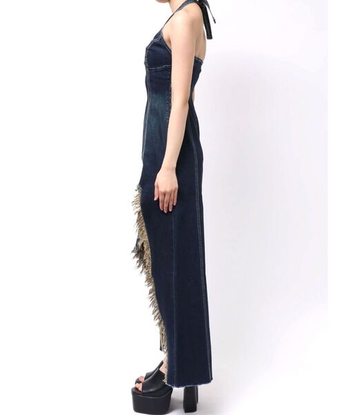 EVRIS(エヴリス)の「ホルターネックデニムロングワンピース 夏服(ワンピース・レディース・ホワイト/ブルー/インディゴブルー・MEDIUM/SMALL)」の14枚目の写真