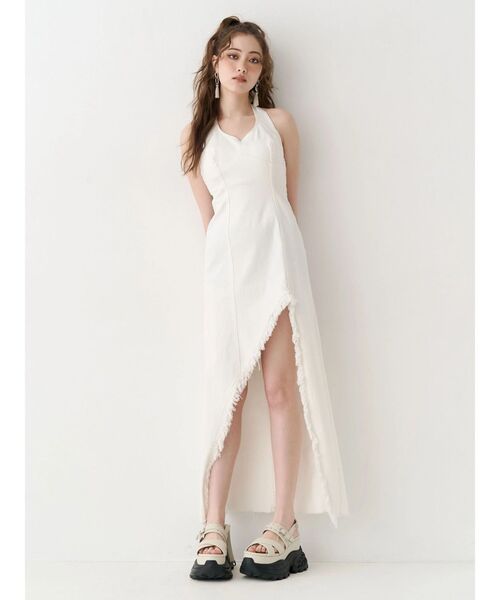 EVRIS(エヴリス)の「ホルターネックデニムロングワンピース 夏服(ワンピース・レディース・ホワイト/ブルー/インディゴブルー・MEDIUM/SMALL)」の4枚目の写真