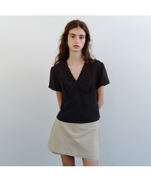 Line shirring half blouse