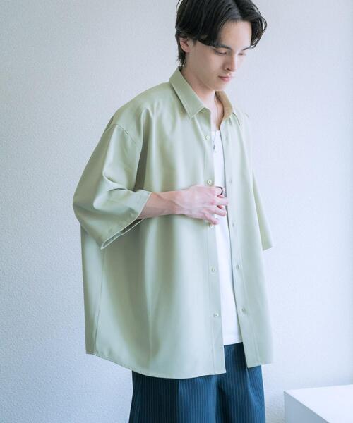 SENSE OF PLACE by URBAN RESEARCH（センスオブプレイスバイアーバンリサーチ）の「『ユニセックス』エクストラルーズショートスリーブシャツ（シャツ/ブラウス・メンズ・ライトグレー/チャコールグレー/ブラウン/ミント・MEDIUM/LARGE）」の6枚目の写真